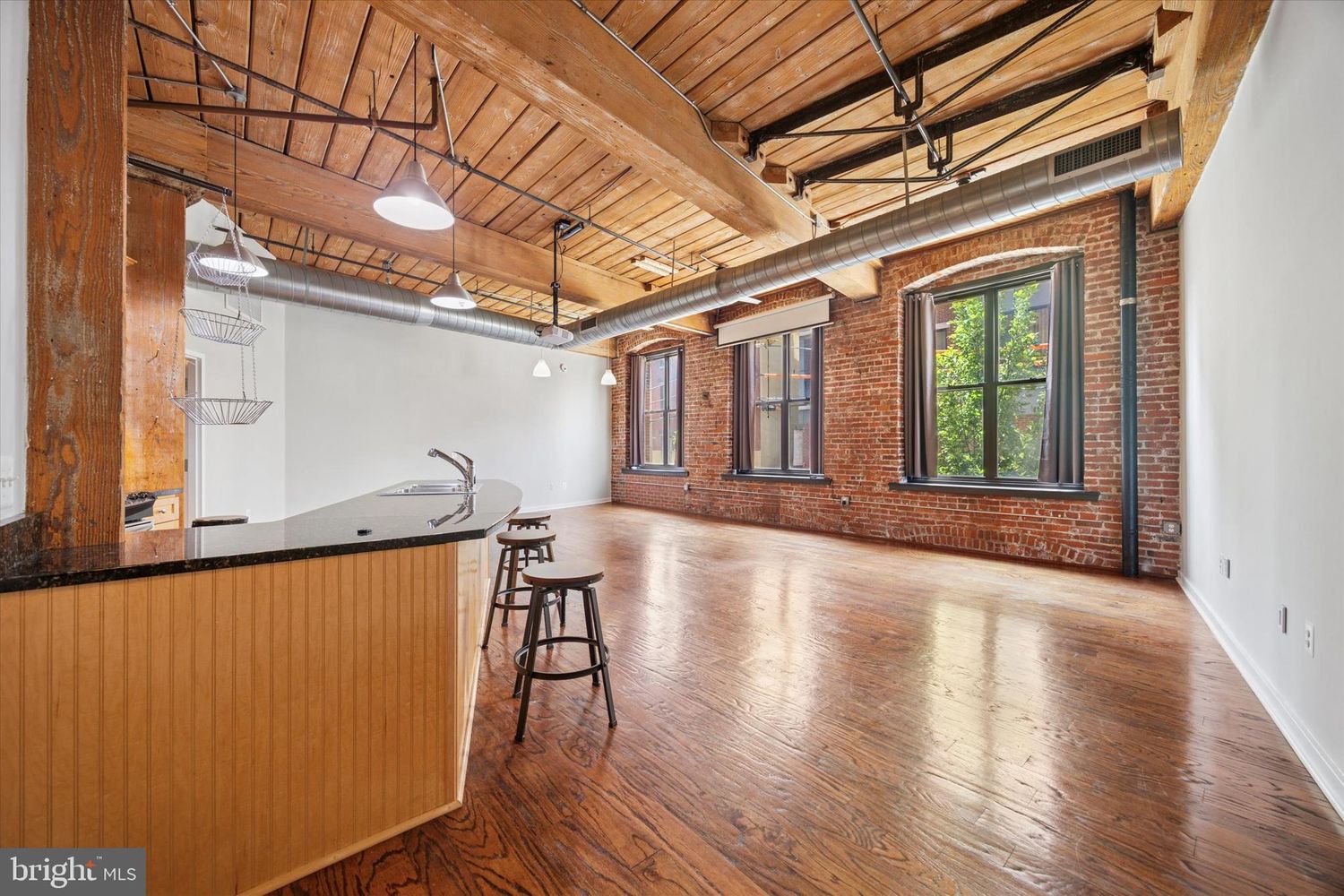 3110 Juniper
