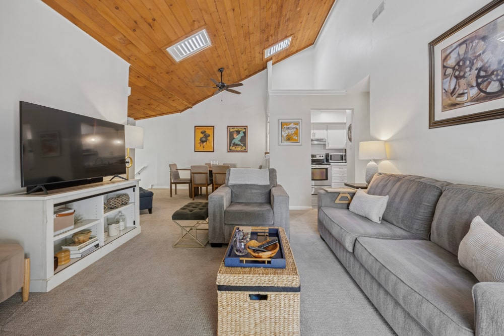 44 Brookside Ct.